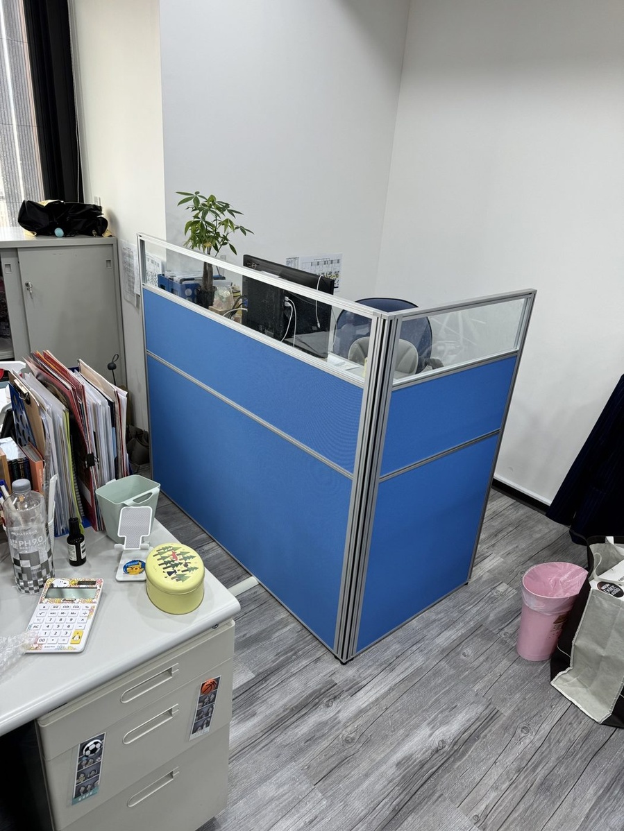 某百貨商場