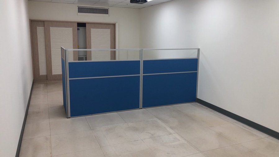 某百貨商場