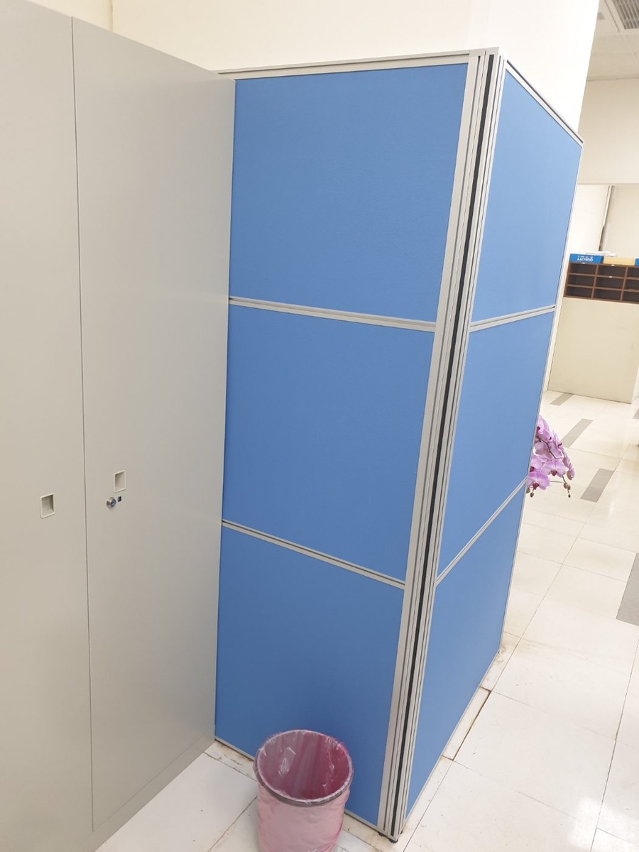 某百貨商場